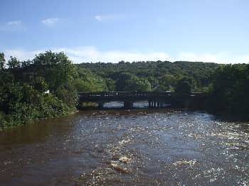 The River Aire at Apperley Bridge