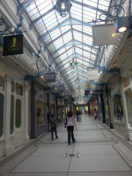 Queen's Arcade, Leeds