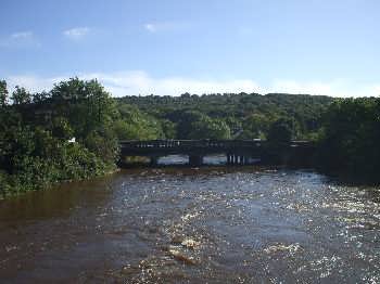 The River Aire at Apperley Bridge