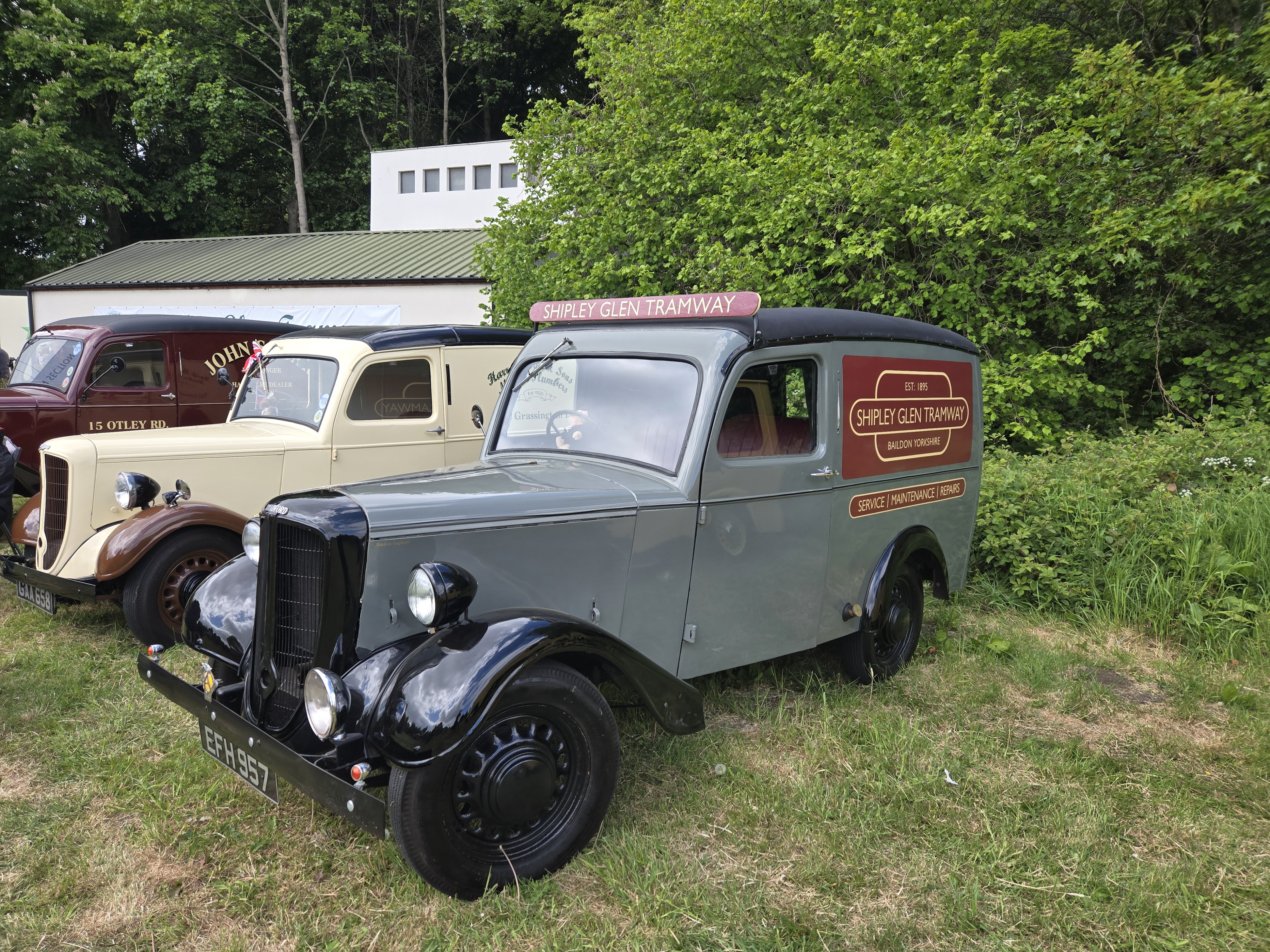 Glen tranway jowett car