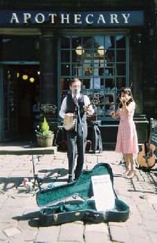 Buskers outside the apothecary, Haworth