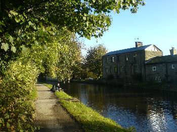 The Leeds Liverpool canal near Bingley